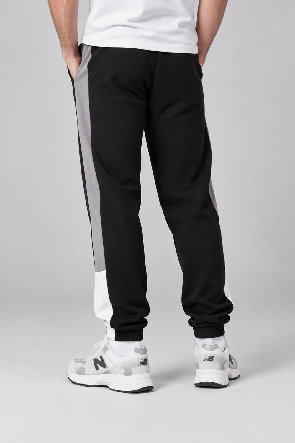 Şerit Detaylı Siyah Jogger