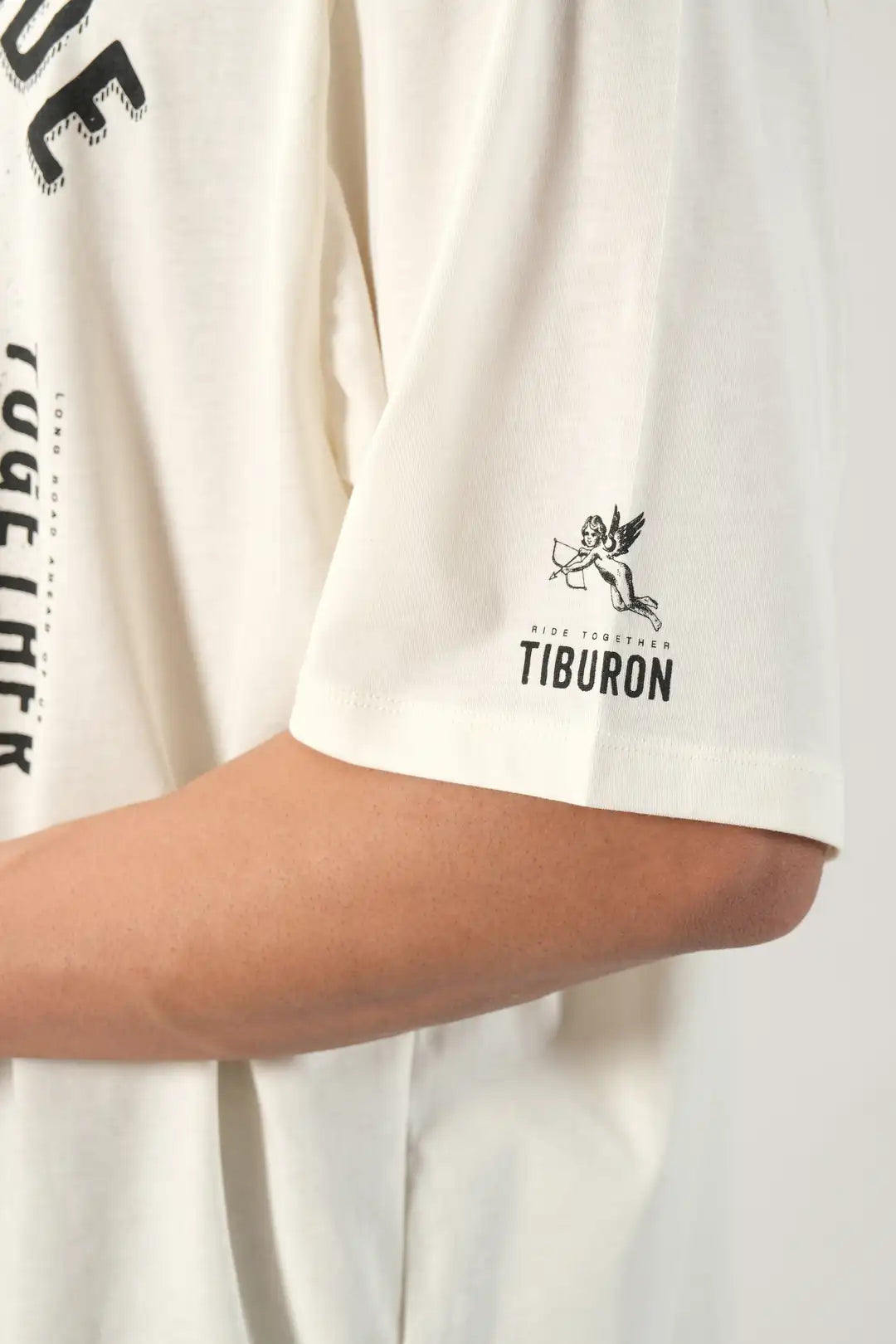 Tiburon Kalp Baskılı Oversize Ekru Tişört