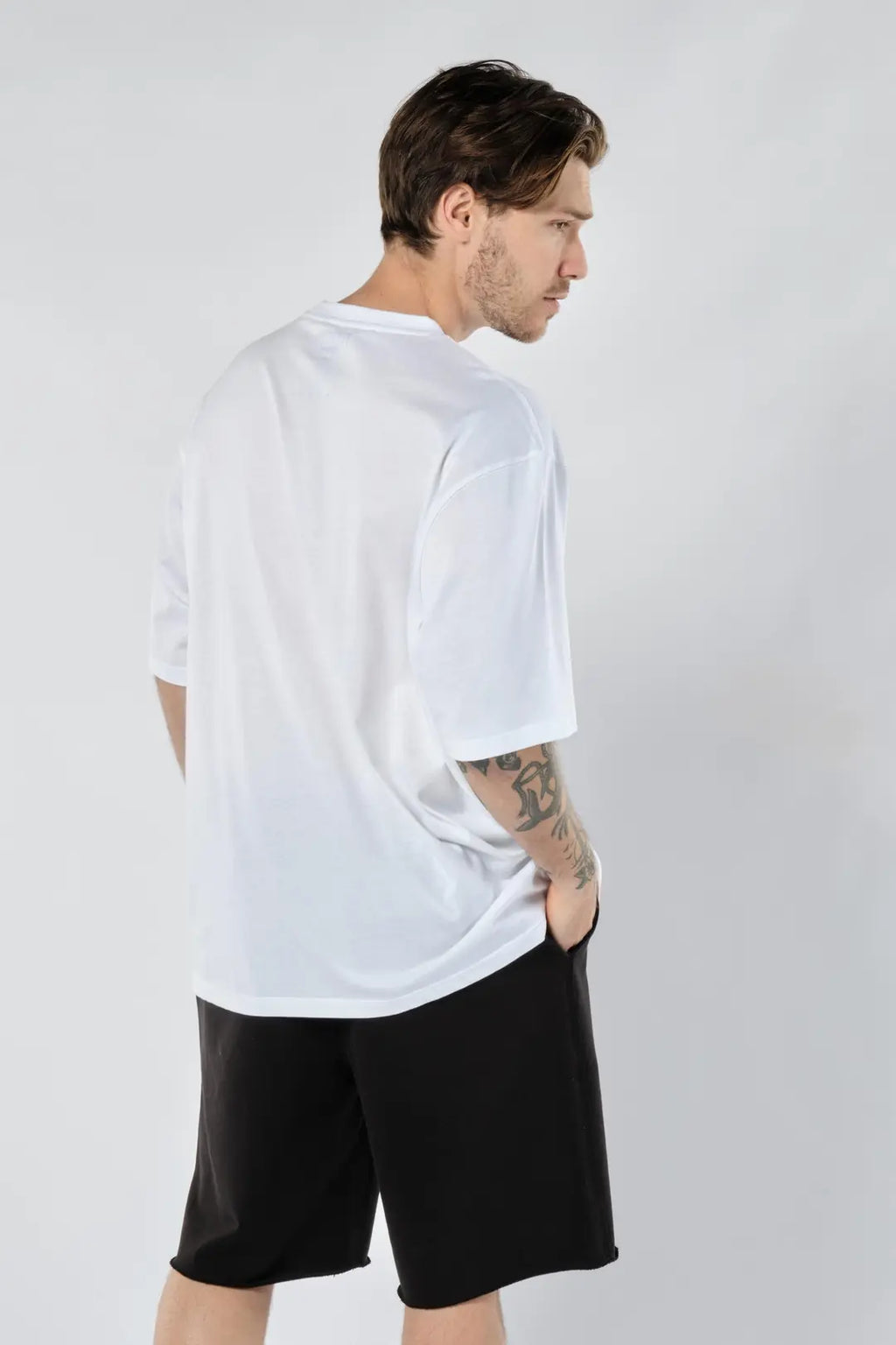 Göğsü Baskılı Erkek Beyaz Oversize Tişört