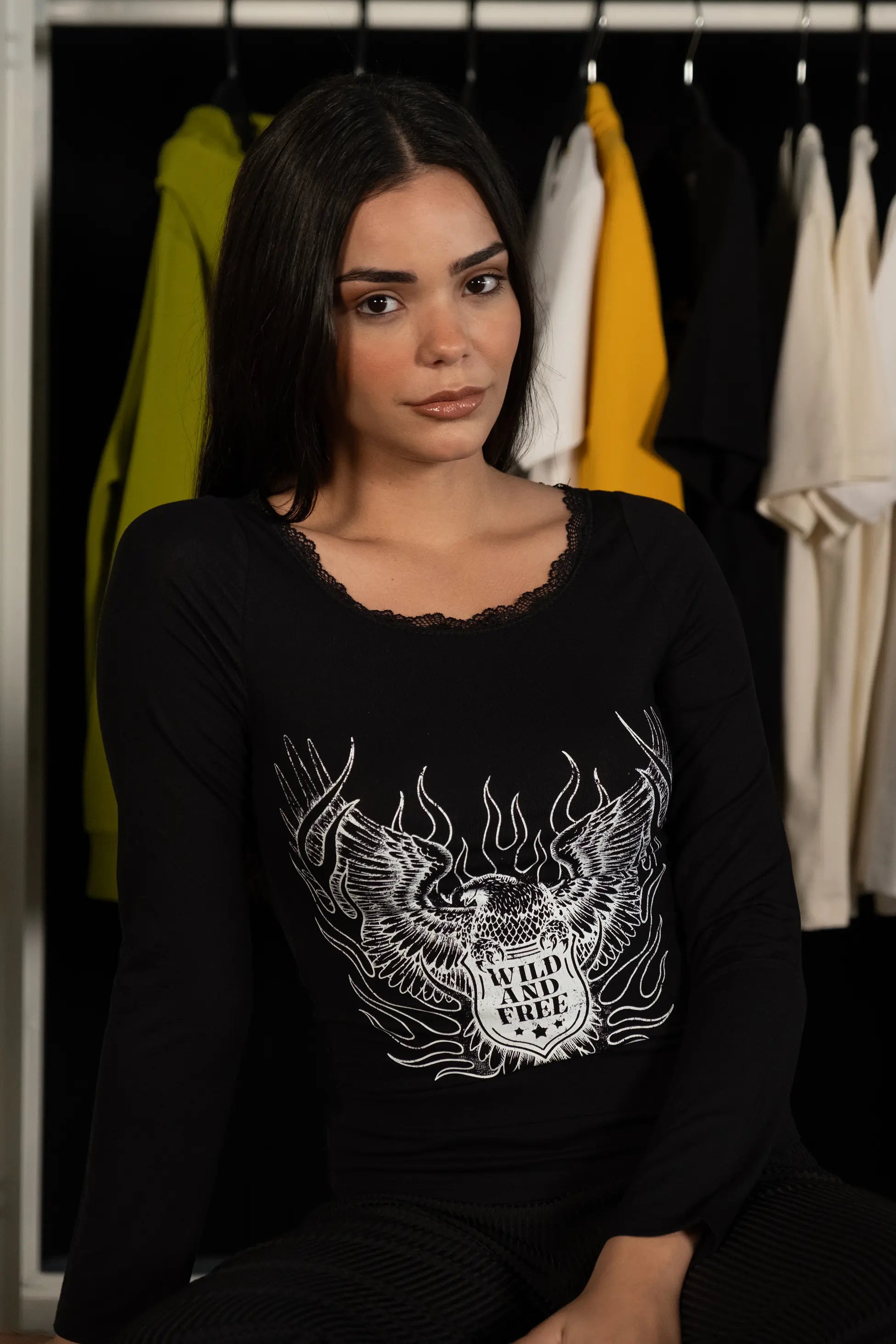 Dantel Detaylı Likralı Siyah Uzun Kollu Body