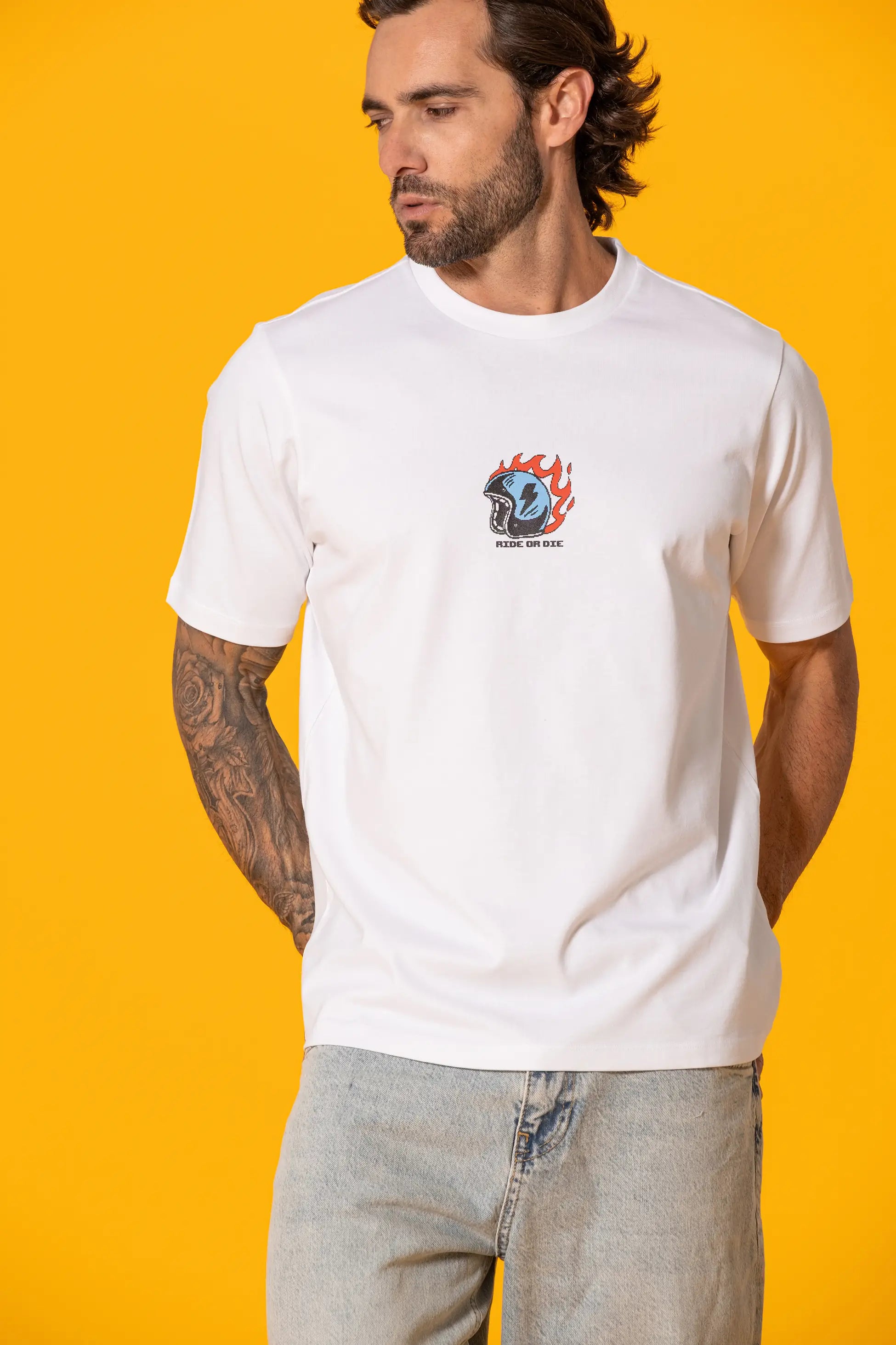 Minimal Oyun Tema Baskılı Beyaz Regular Tişört