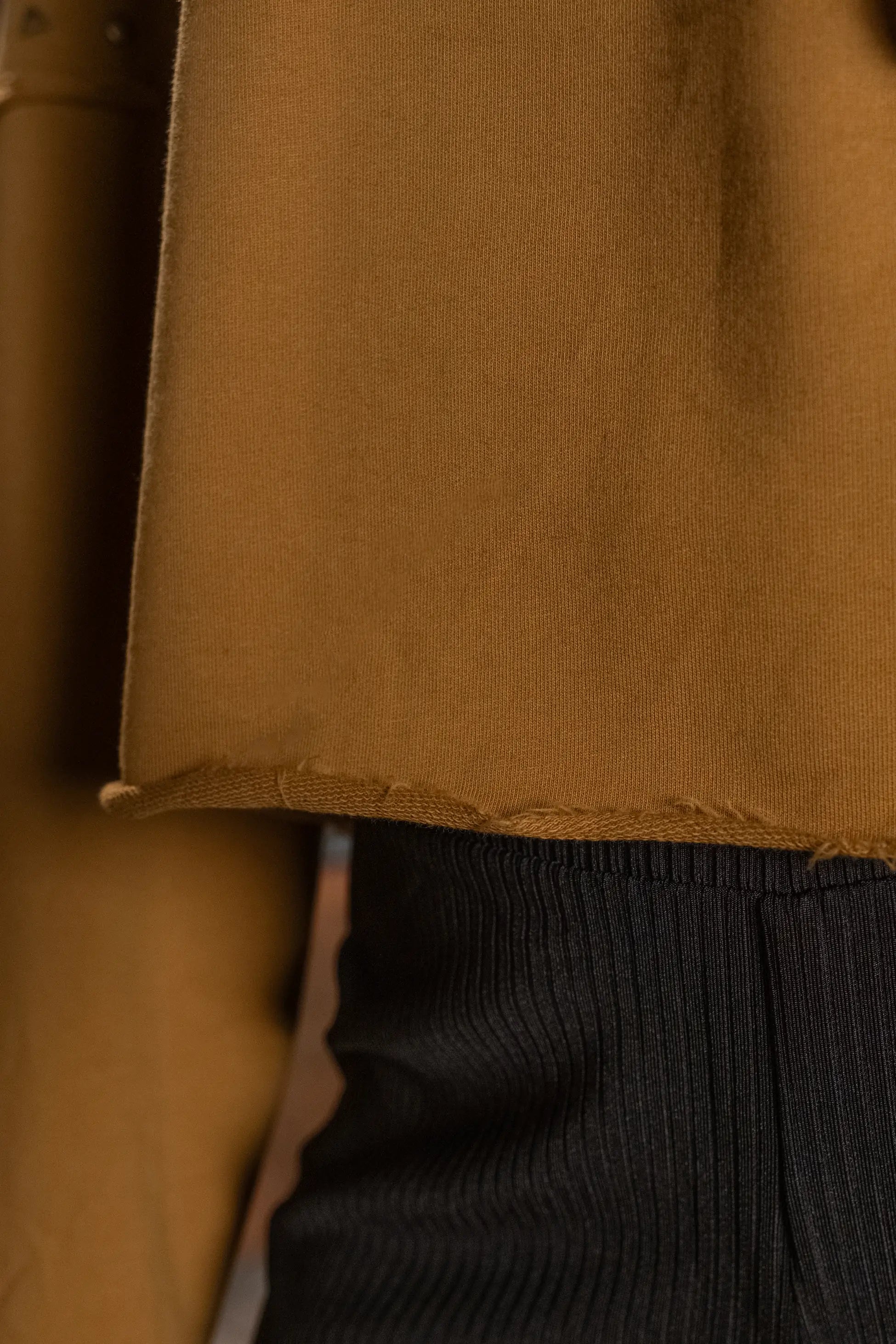 Dikiş Detaylı Hardal Sweatshirt