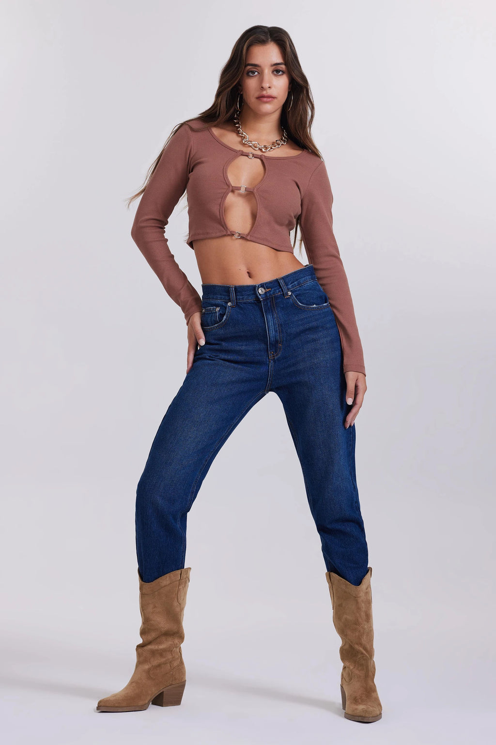 Dekolte Detaylı Kahverengi Uzun Kollu Crop Body