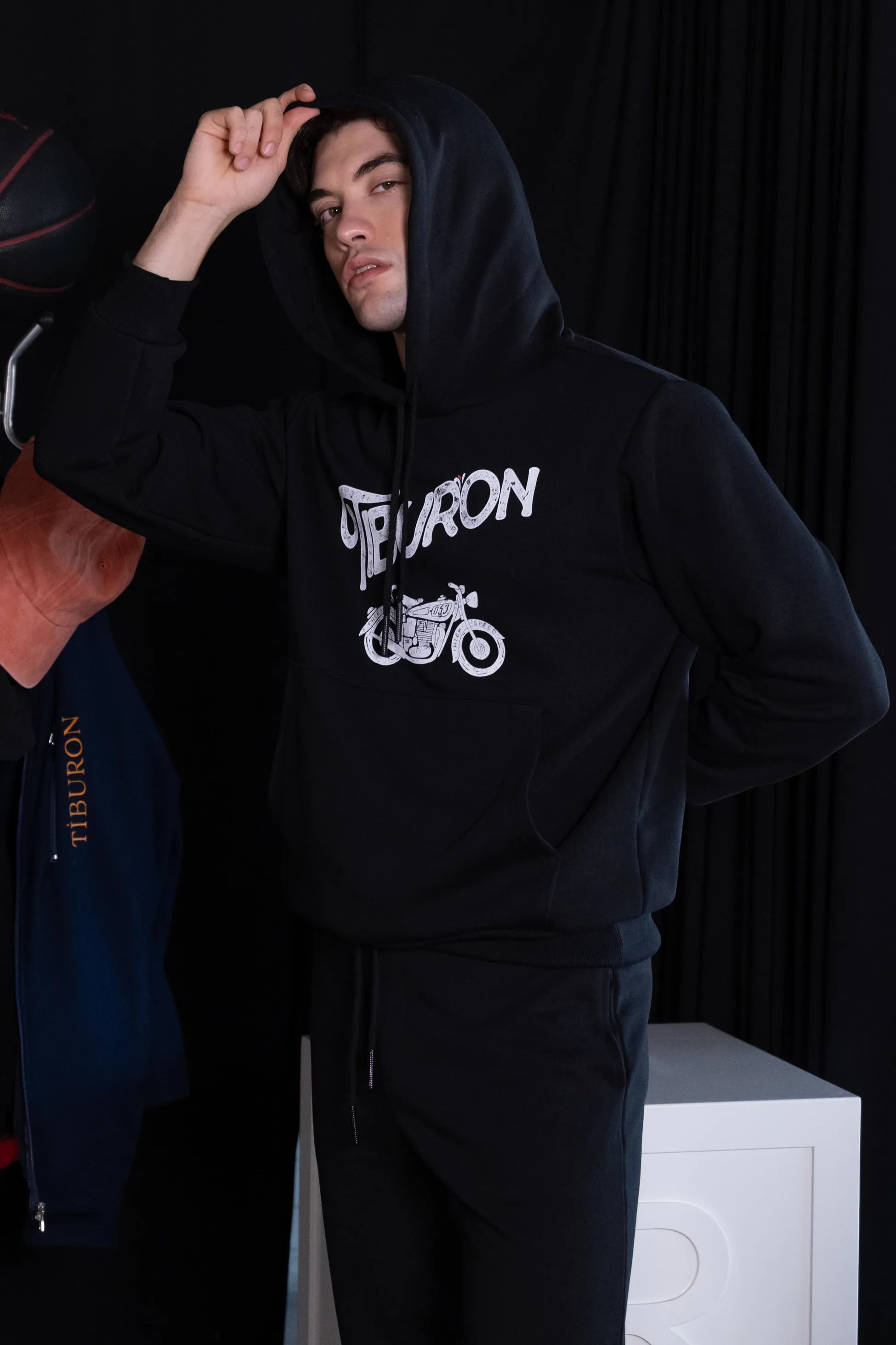 Tiburon Baskılı Şardonlu Siyah Erkek Hoodie
