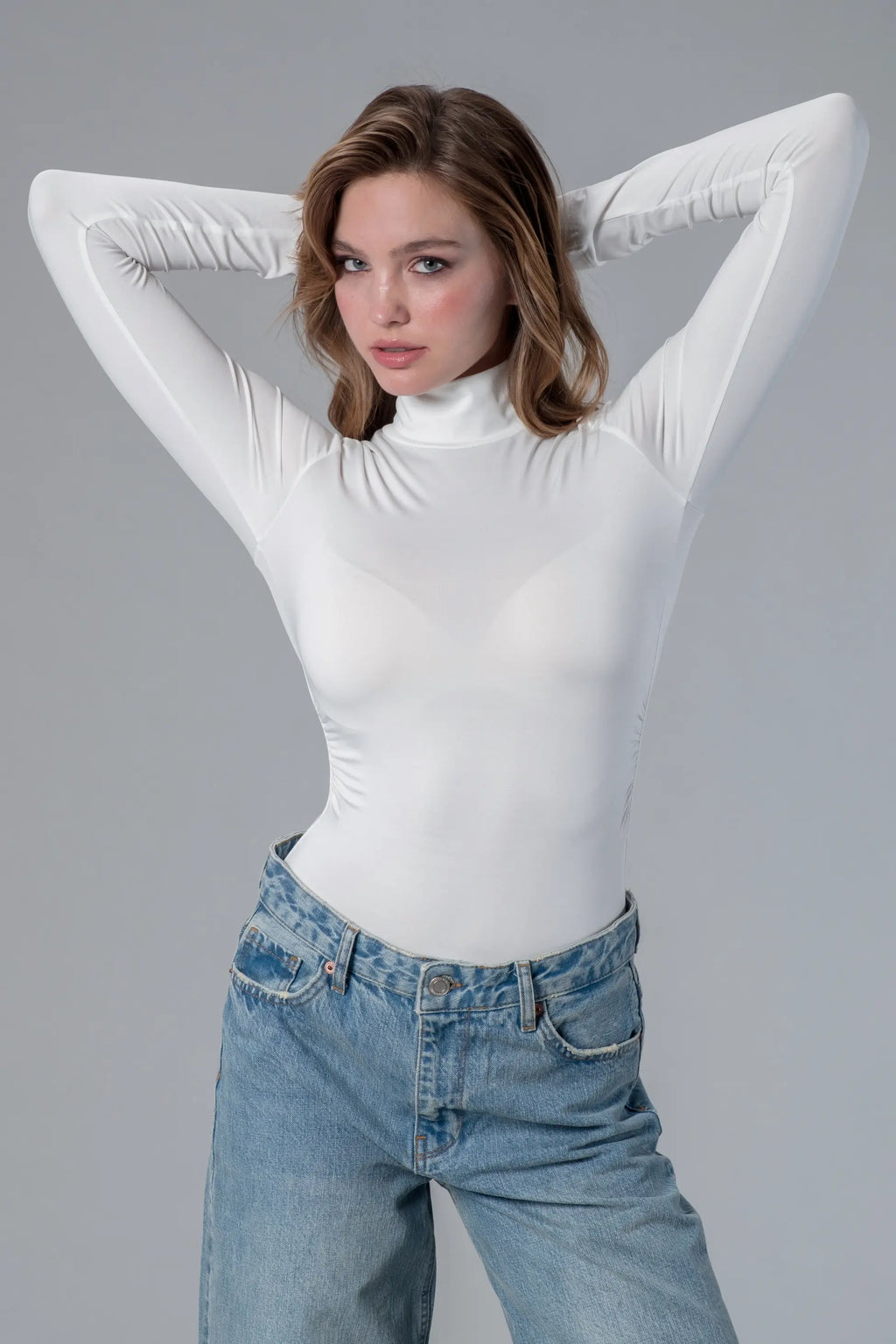 Drape Detaylı Beyaz Çıtçıtlı Body