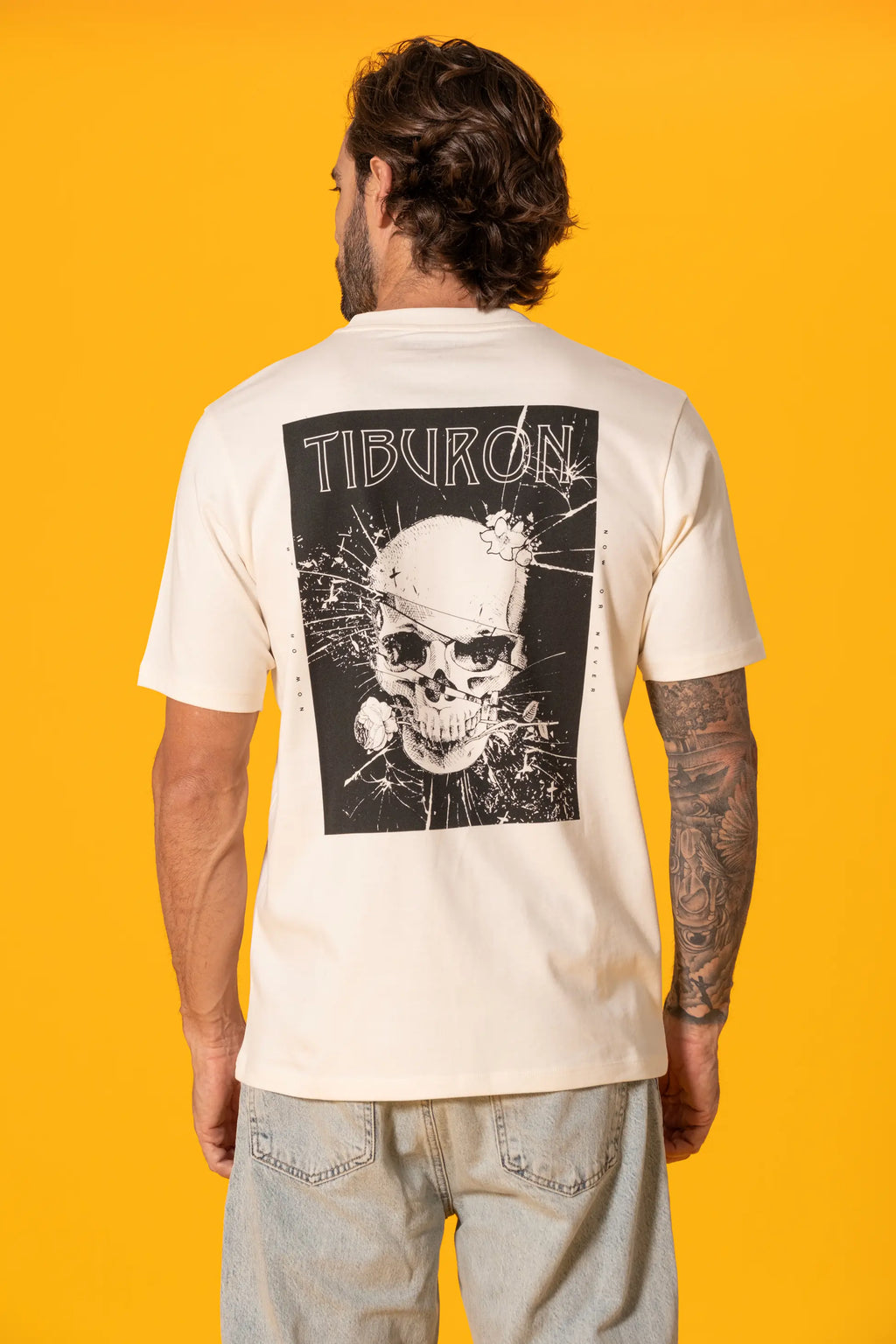 Önü ve Arkası Kurukafa Baskılı Ekru Regular Tişört