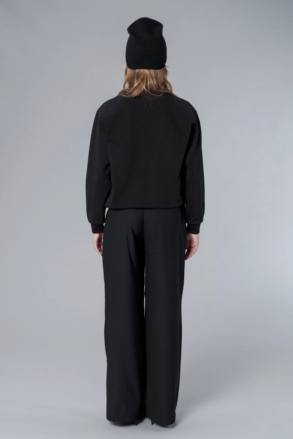 Siyah Bisiklet Yaka Sweatshirt