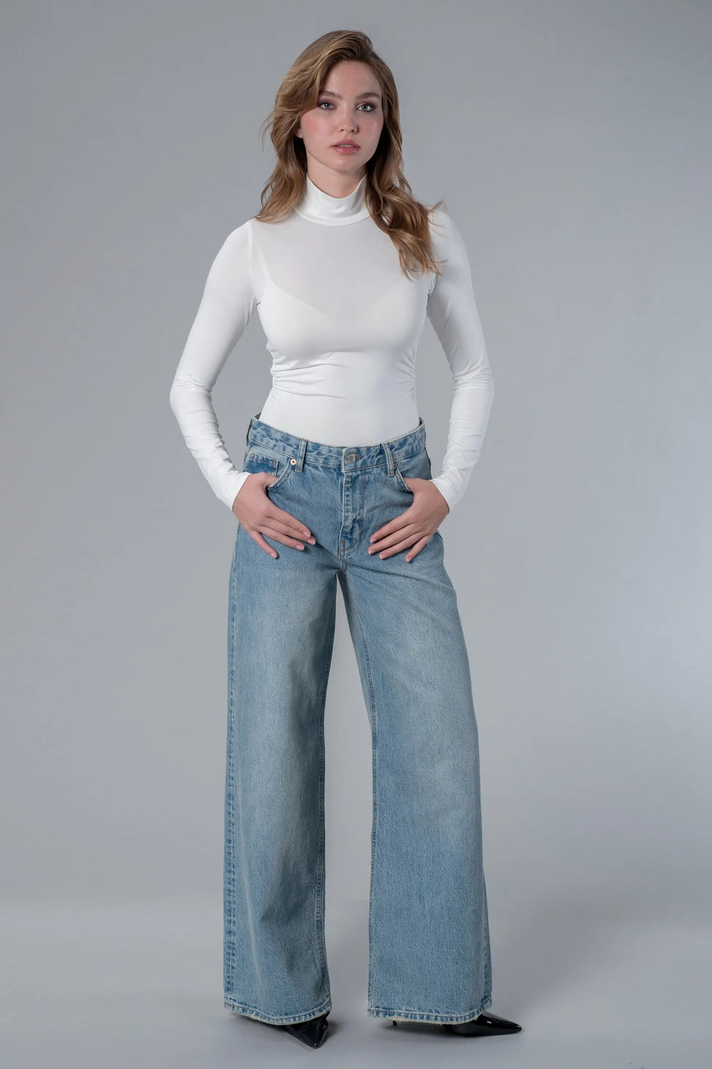 Drape Detaylı Beyaz Çıtçıtlı Body