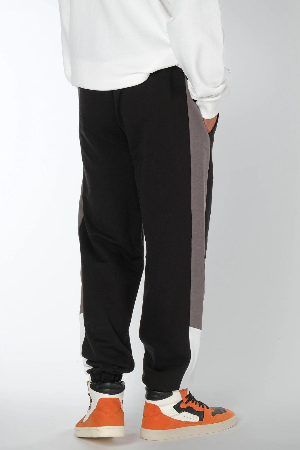 Şerit Detaylı Siyah Jogger