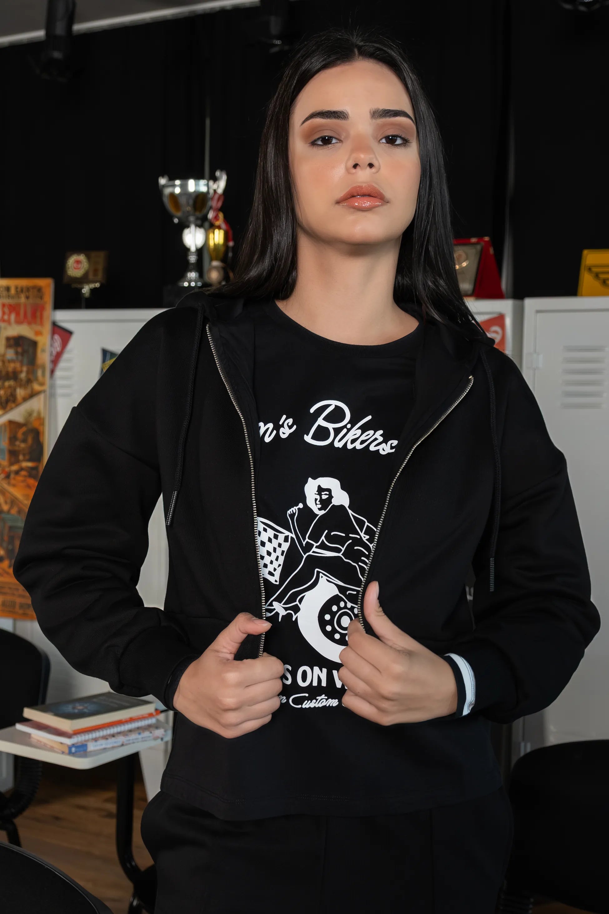Kadın Fermuarlı Kapüşonlu Siyah Sweatshirt