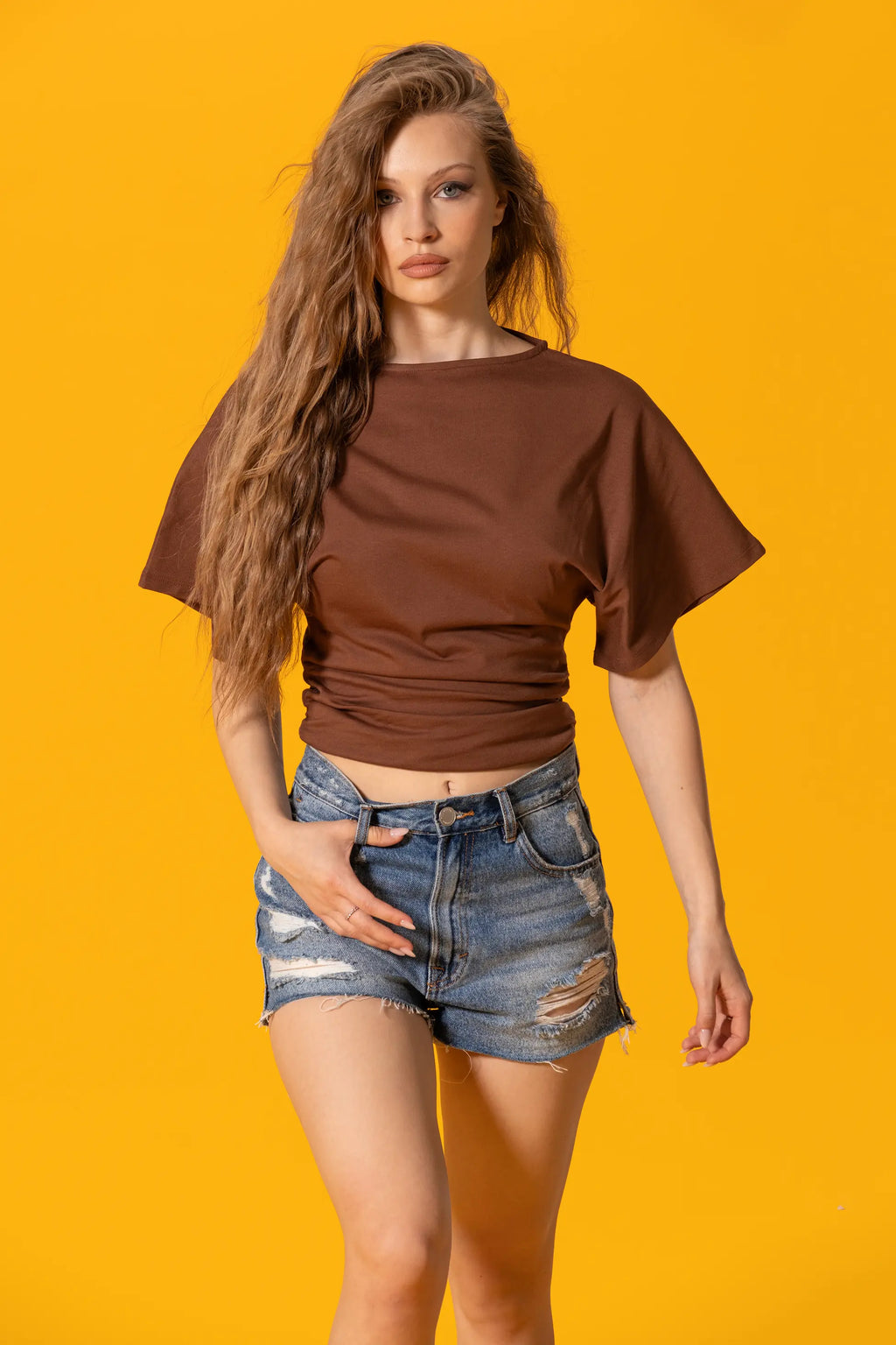Kahverengi Beli Büzgülü Basic Tişört