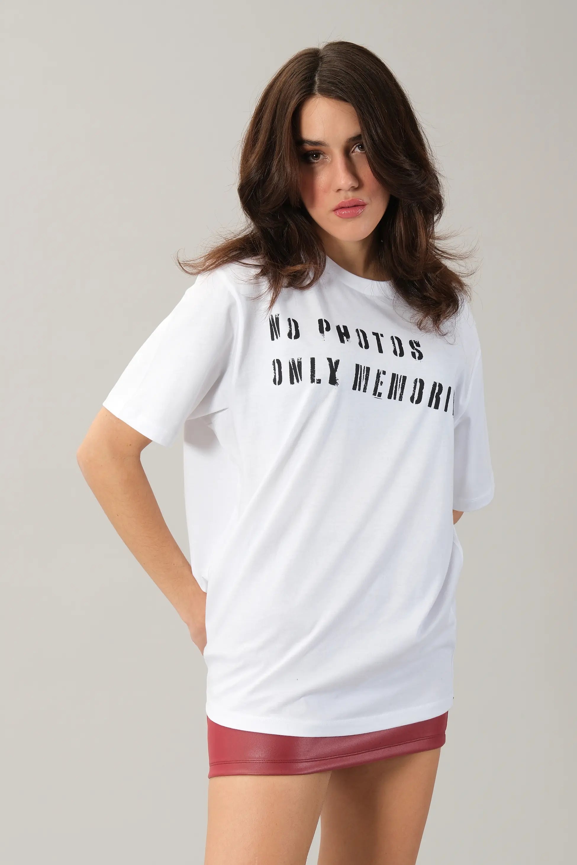 Önü Slogan Baskılı Beyaz Tişört