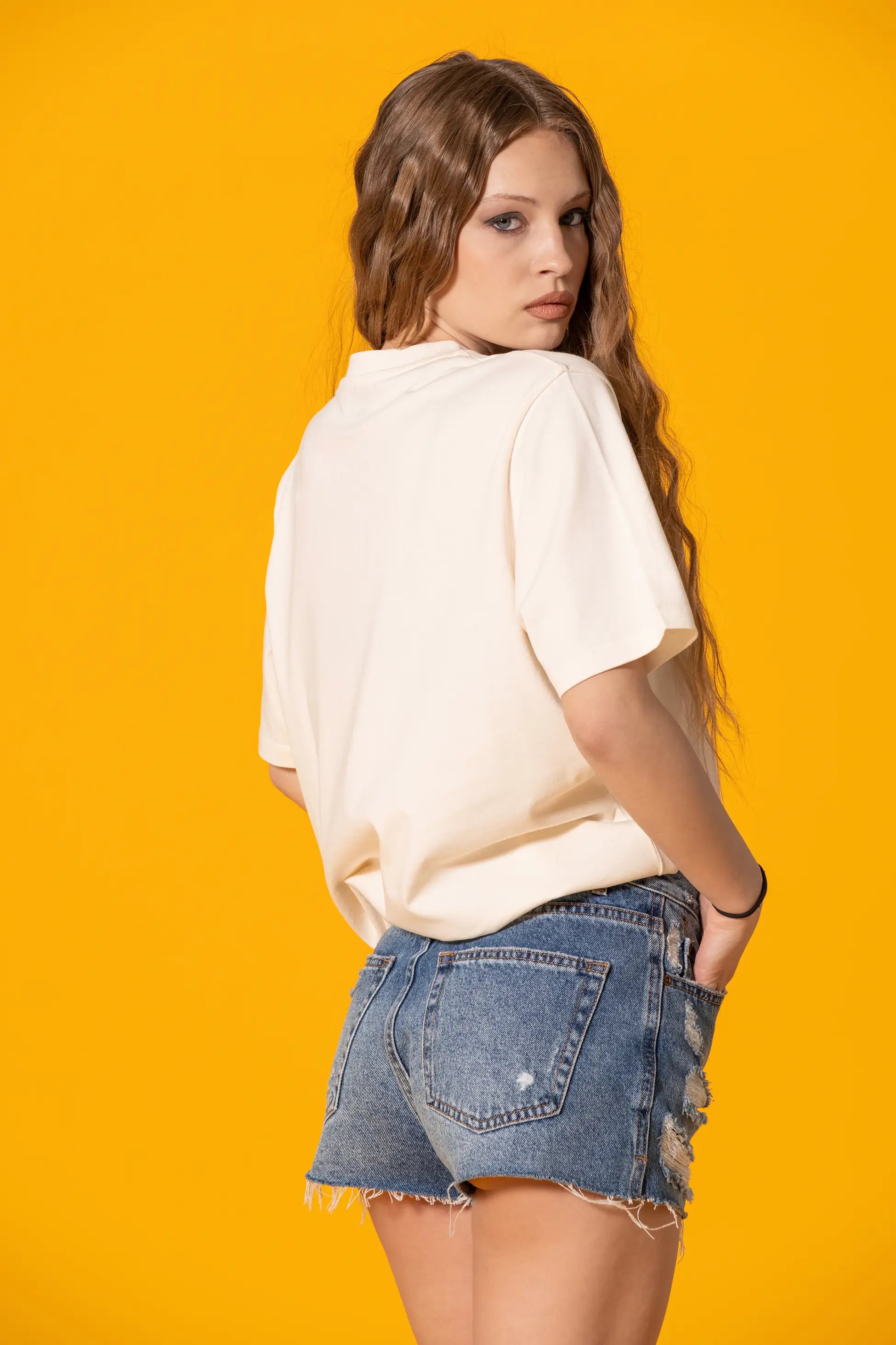 Önü Baskılı Kadın Ekru Oversize Tişört