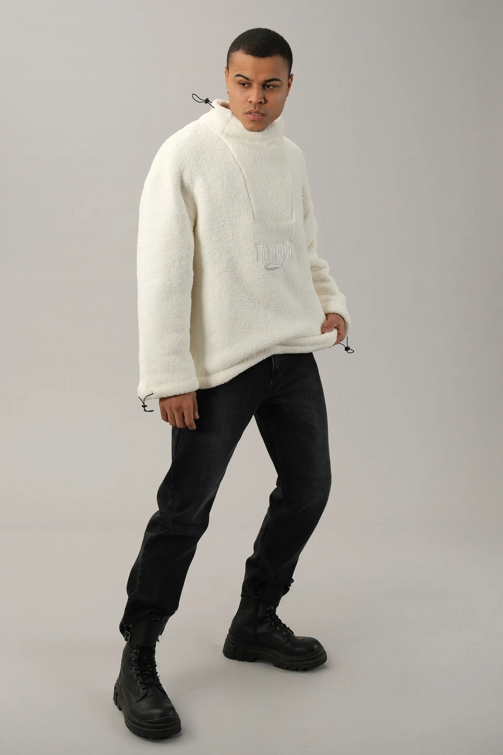 Suni Yünlü Nakışlı Sweatshirt