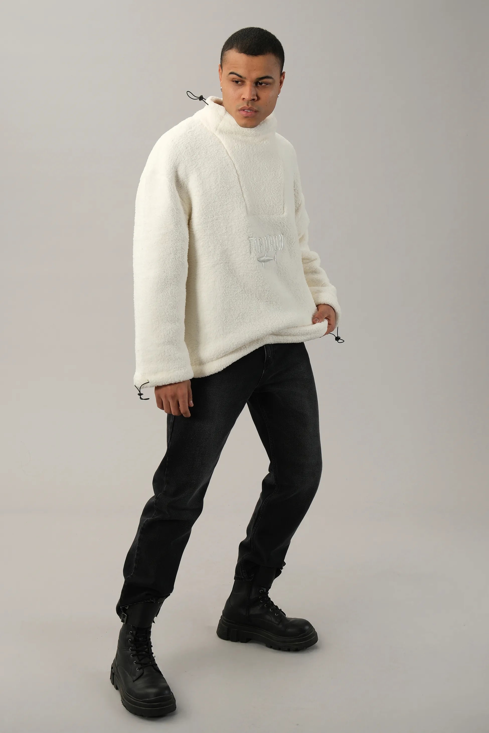 Suni Yünlü Nakışlı Sweatshirt