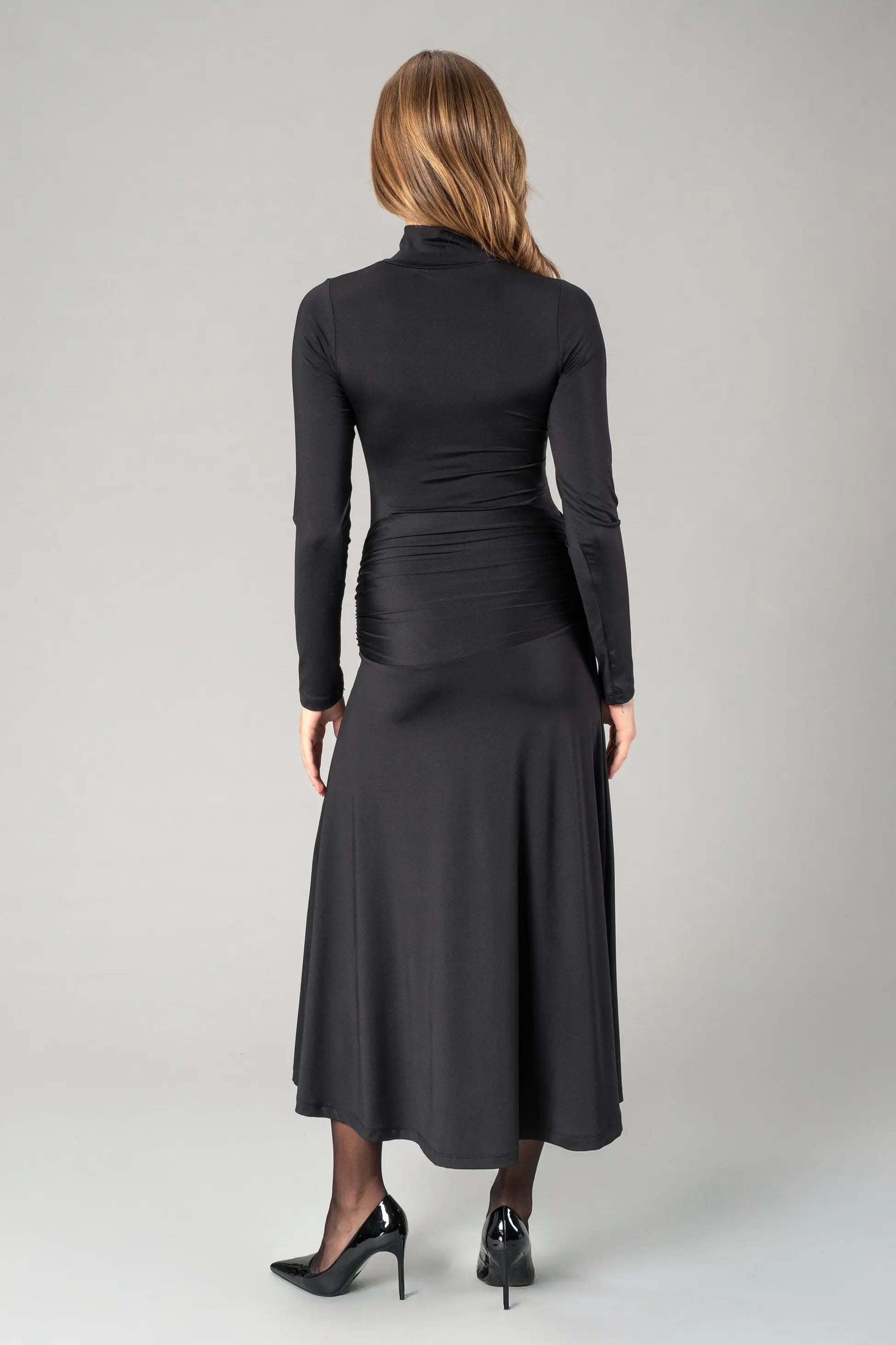 Drape Detaylı Siyah Çıtçıtlı Body