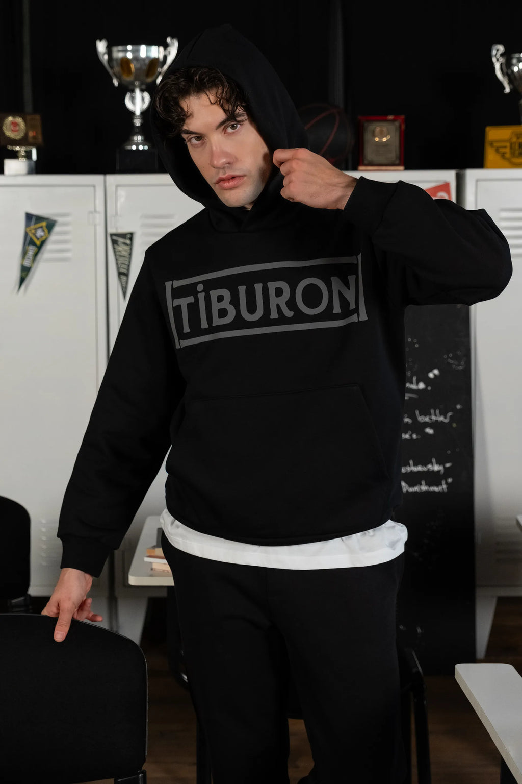 Tiburon Baskılı Kapüşonlu Siyah Hoodie