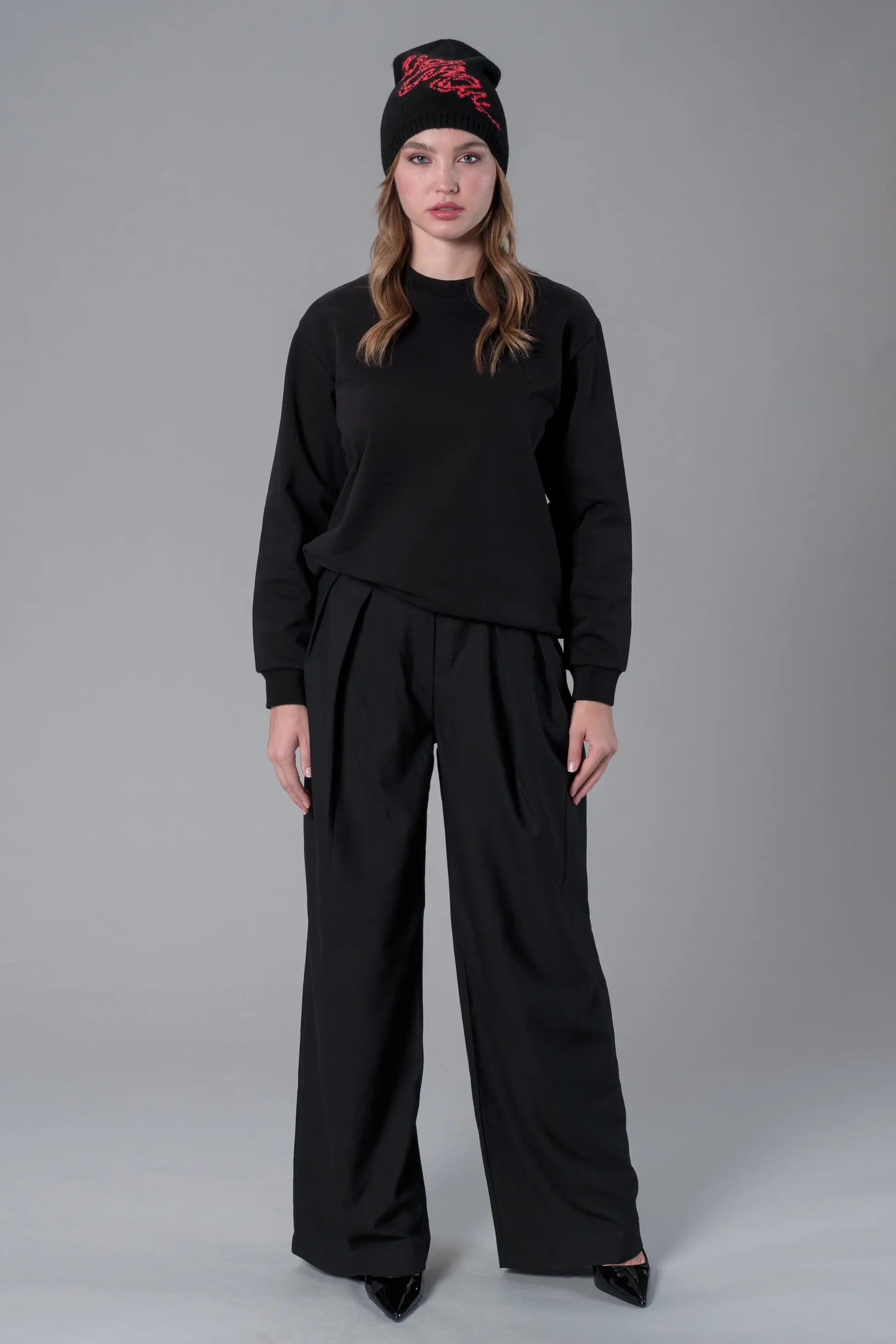 Siyah Bisiklet Yaka Sweatshirt
