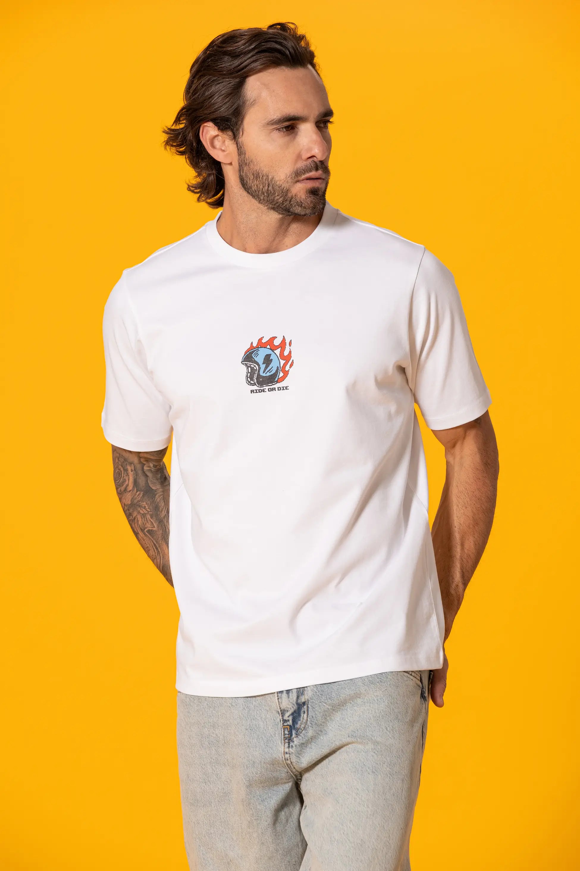Minimal Oyun Tema Baskılı Beyaz Regular Tişört