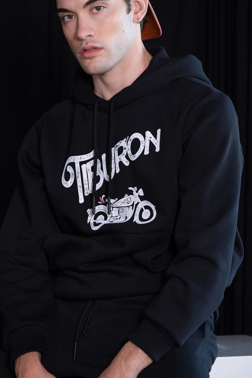 Tiburon Baskılı Şardonlu Siyah Erkek Hoodie