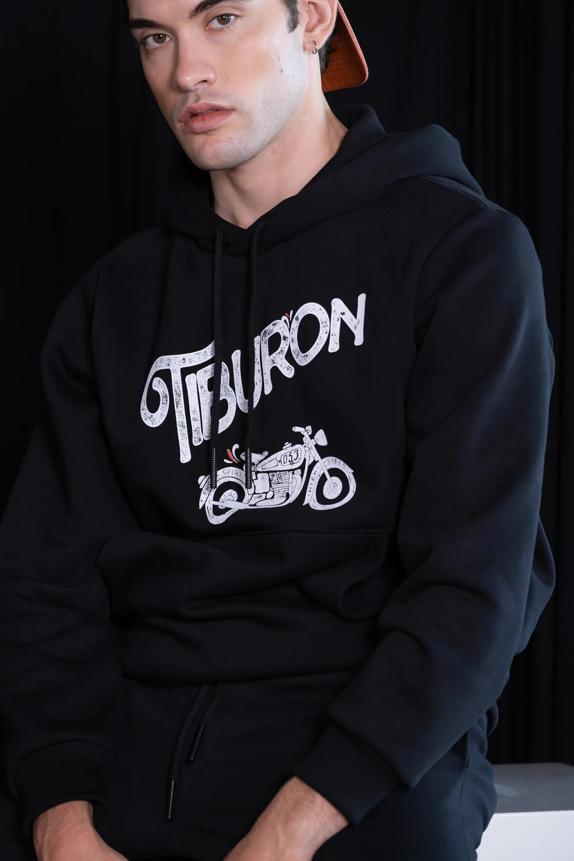 Tiburon Baskılı Şardonlu Siyah Erkek Hoodie