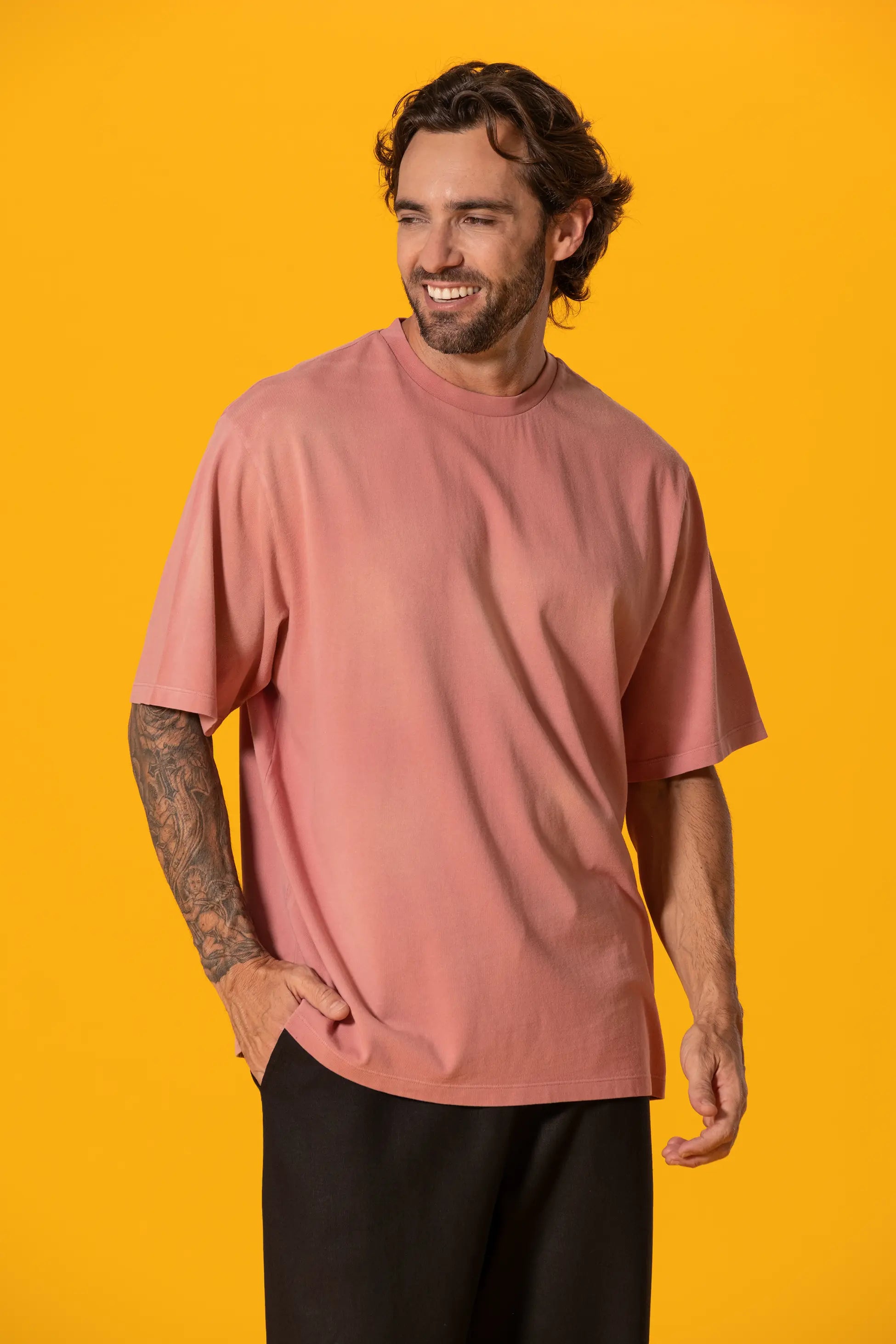 Patch Detaylı Pembe Yıkamalı Tişört