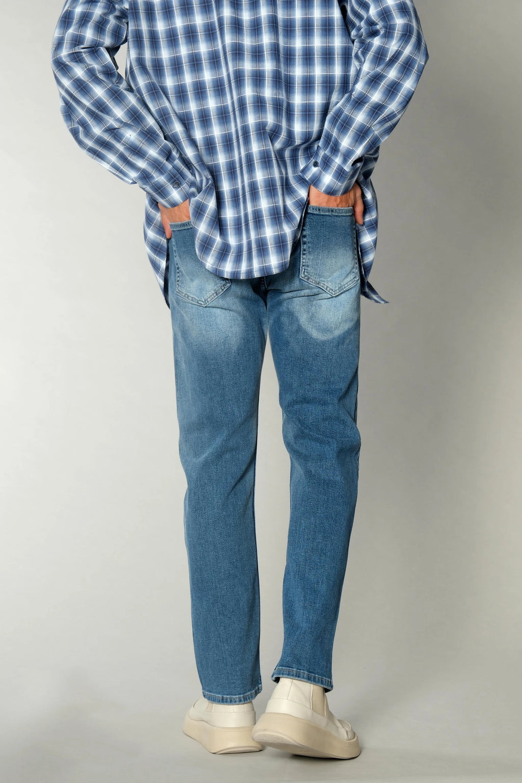 Açık Mavi Yıkamalı Denim Pantolon