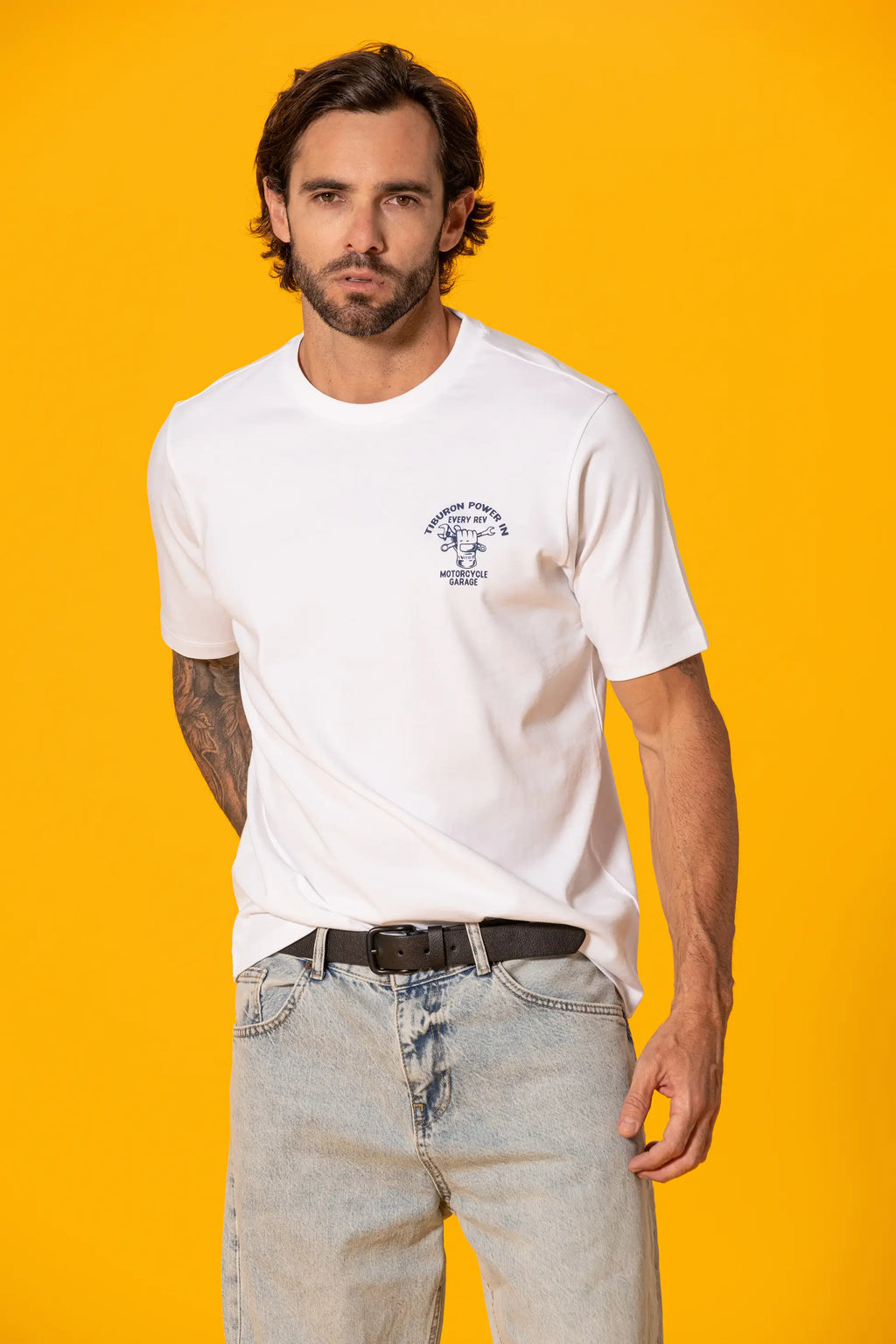 Minimal Baskılı Beyaz Regular Tişört