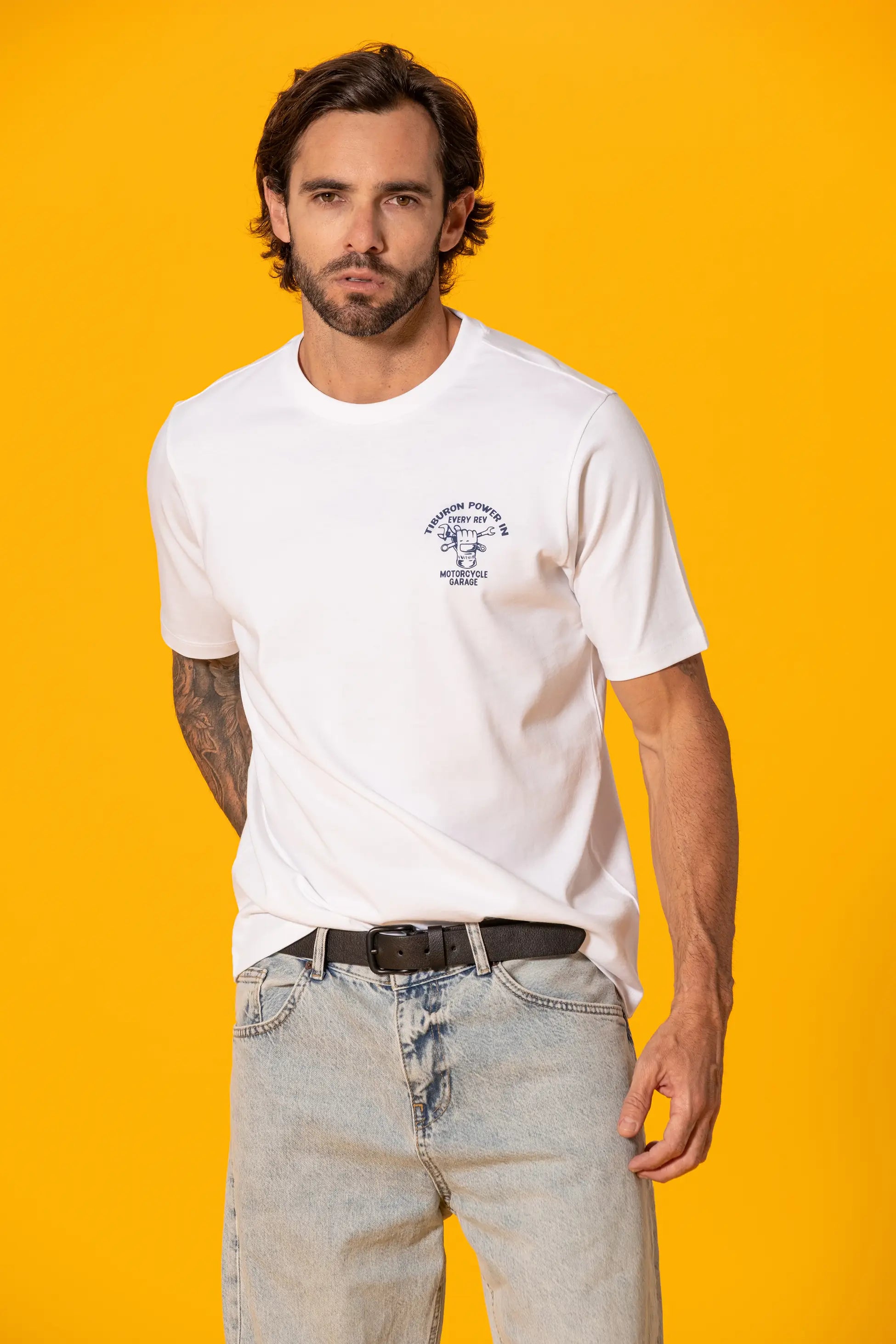Minimal Baskılı Beyaz Regular Tişört