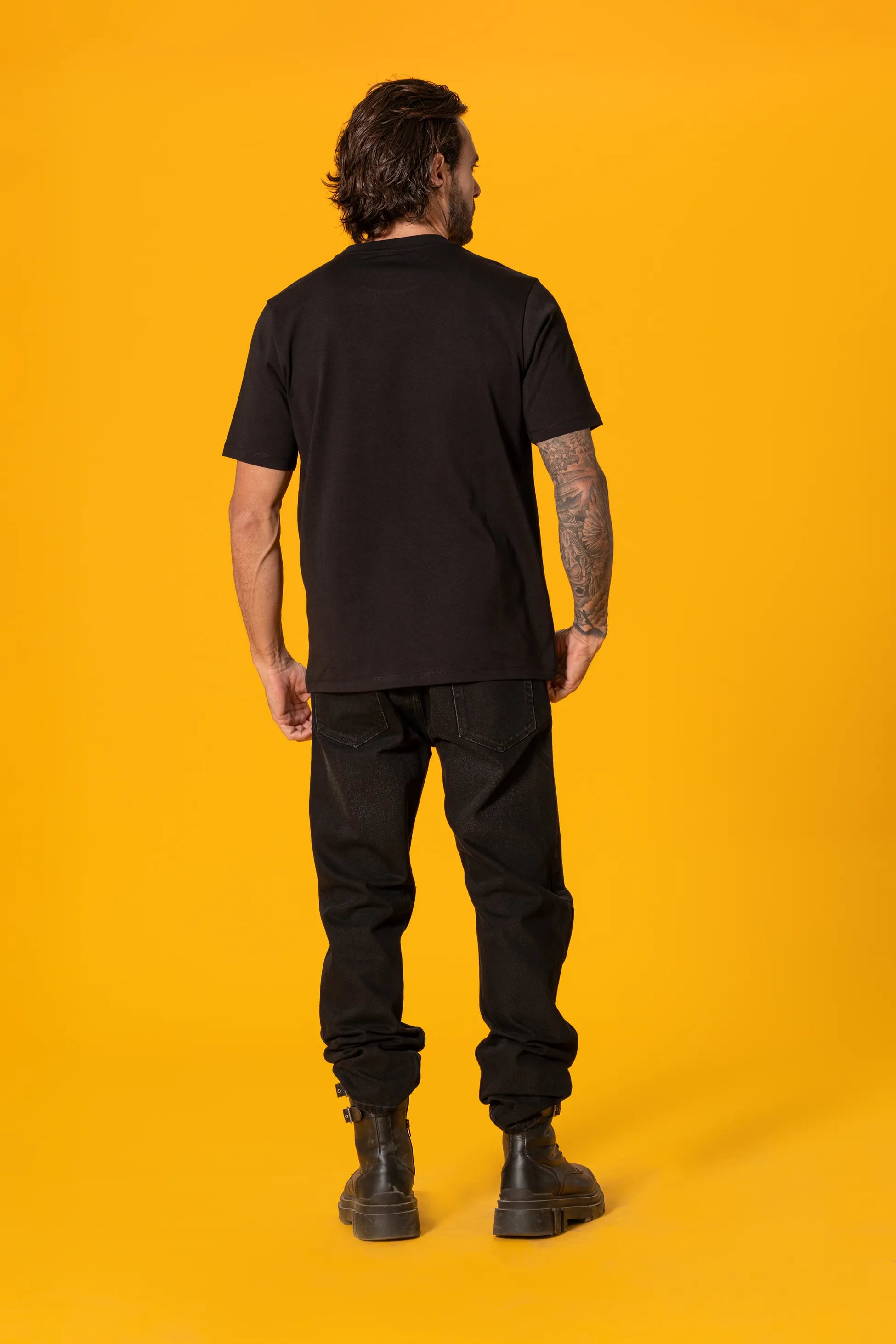 Minimal Kask Baskılı Siyah Regular Tişört