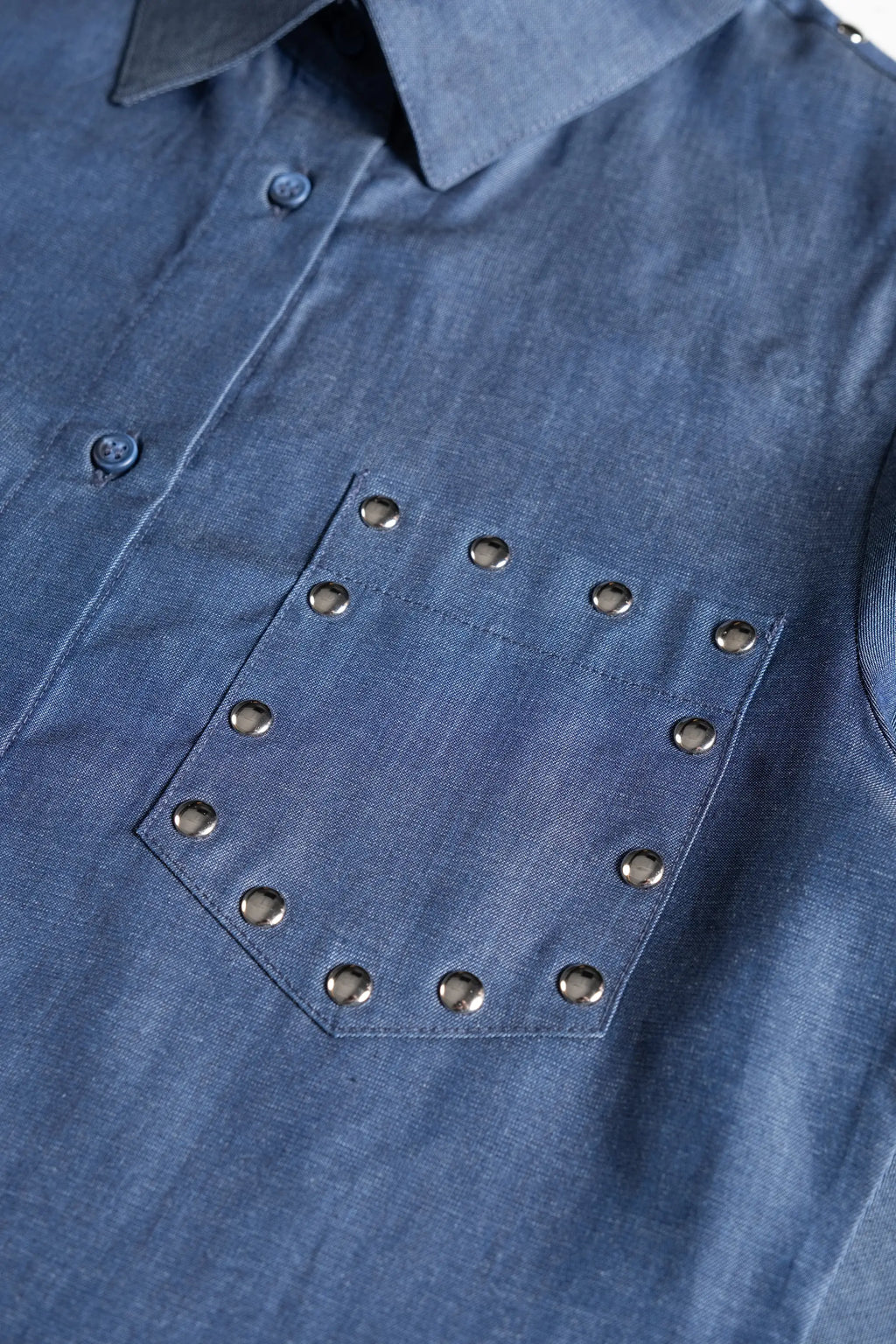 Trok Detaylı Kadın İnce Mavi Denim Gömlek