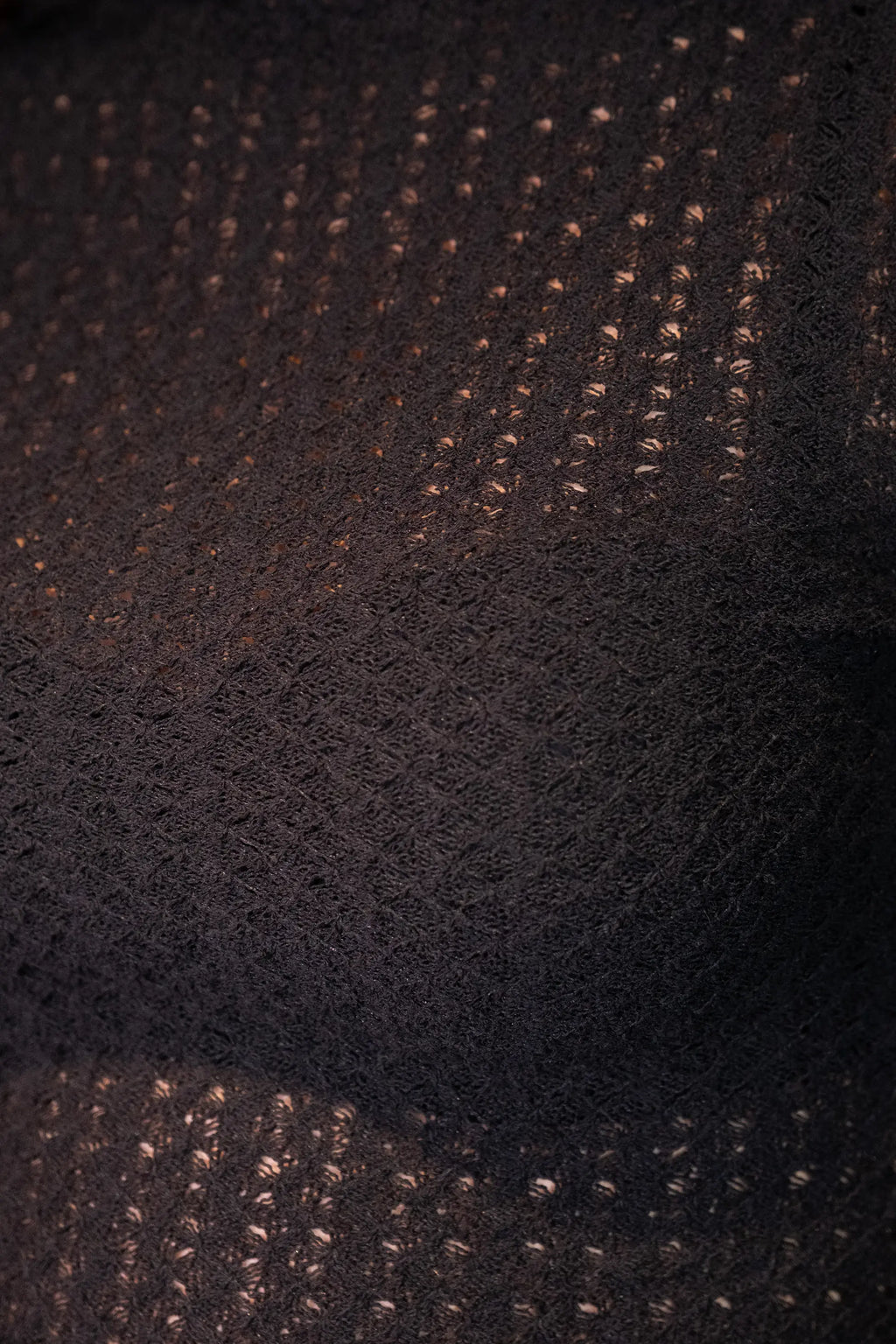 Siyah Dokulu Dik Yaka Body